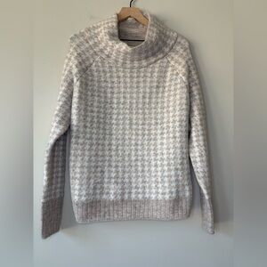 NWT! RD Style Women’s Turtleneck Sweater